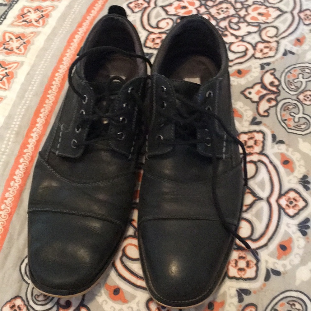 Men’s dress shoes